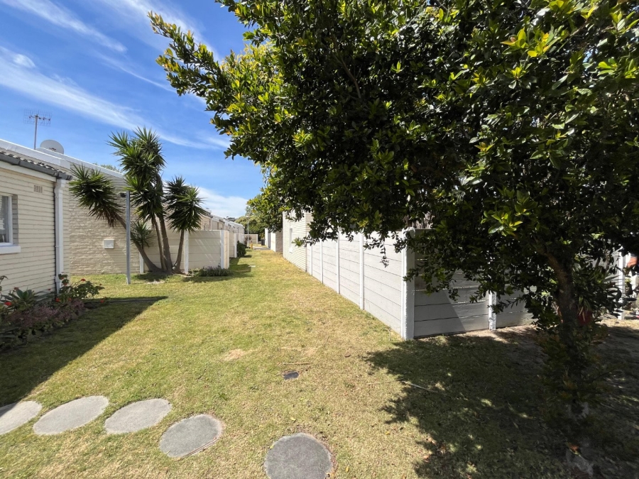 2 Bedroom Property for Sale in Table View Western Cape